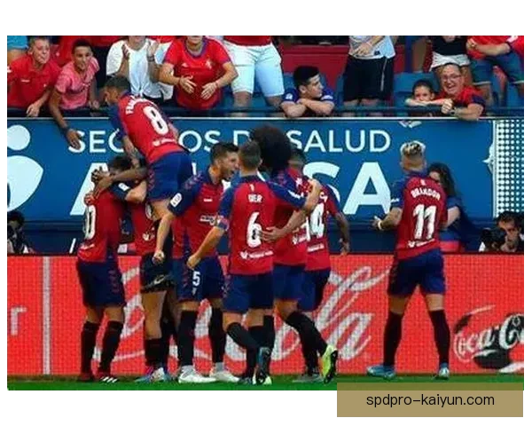 英超伯恩茅斯对阵切尔西的表现值得关注，双方争夺积分激烈。